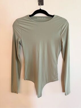 Abercrombie & Fitch Soft Matte Seamless Long Sleeve Bodysuit
